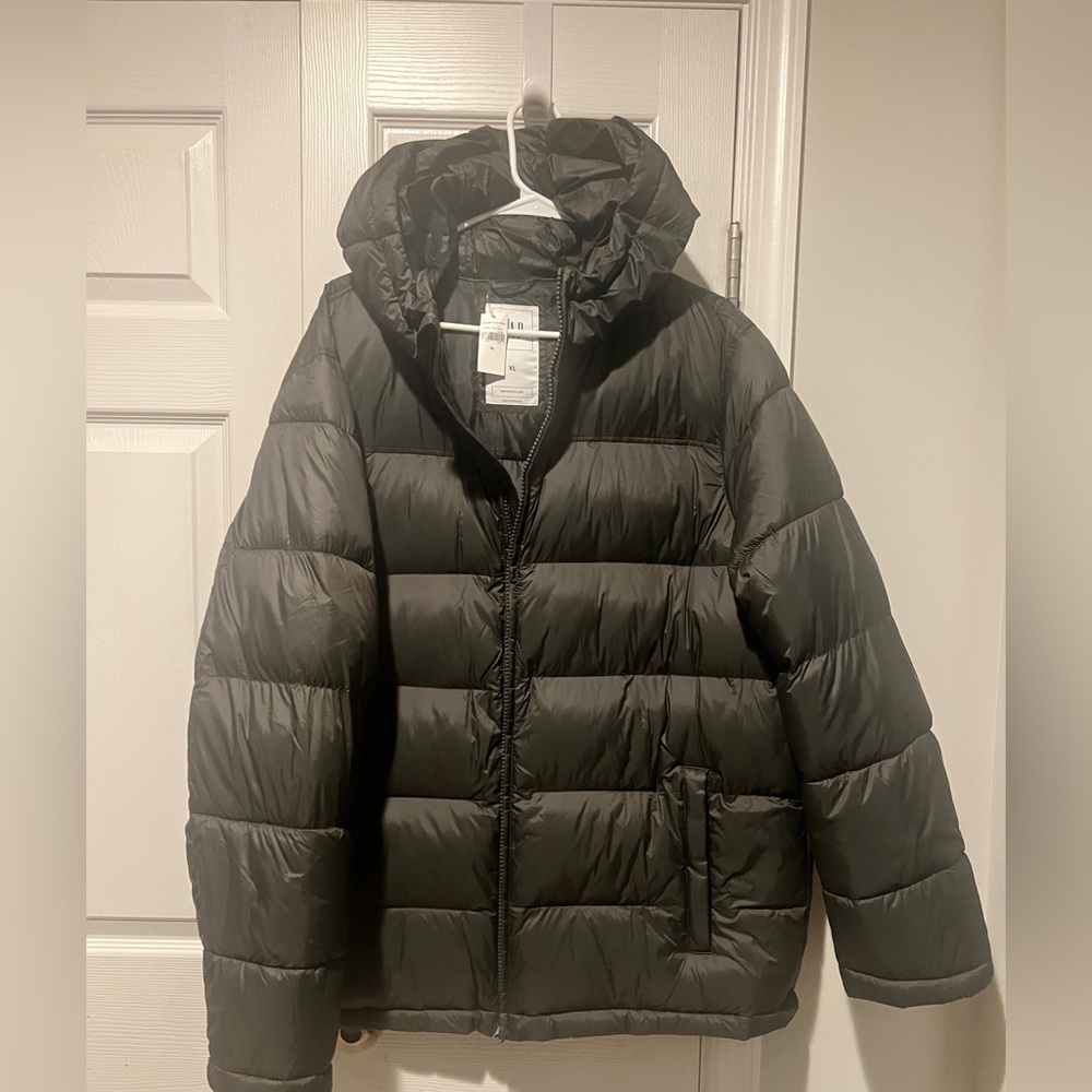 Brand New Men’s XL Puffer Coat